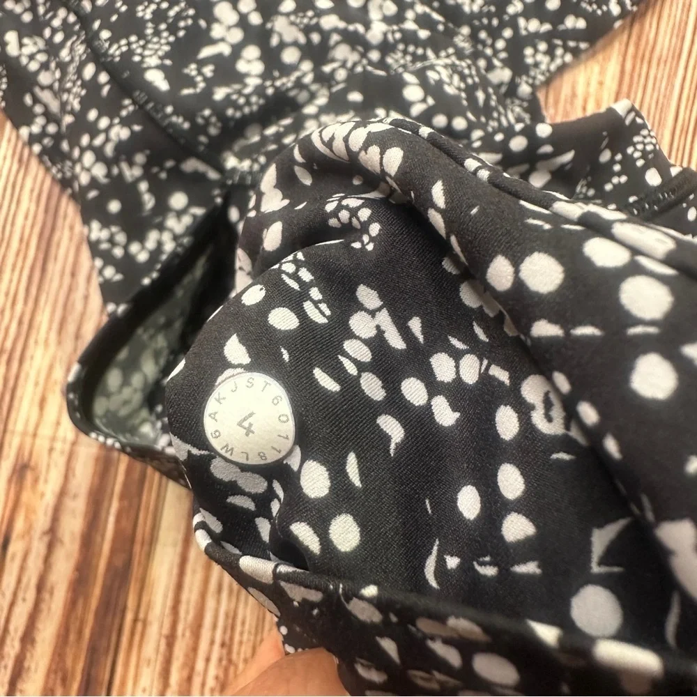 Lululemon Women’s Crop Leggins Size 4